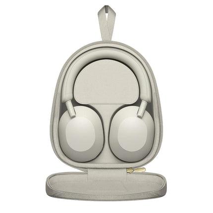 Sony WH-1000XM5, platinum silver, top-down view in open carry case