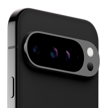 Google Pixel 9 Pro XL, obsidian/black, closeup of rear triple camera bar